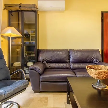 Apartment Gorgeous In Orihuela